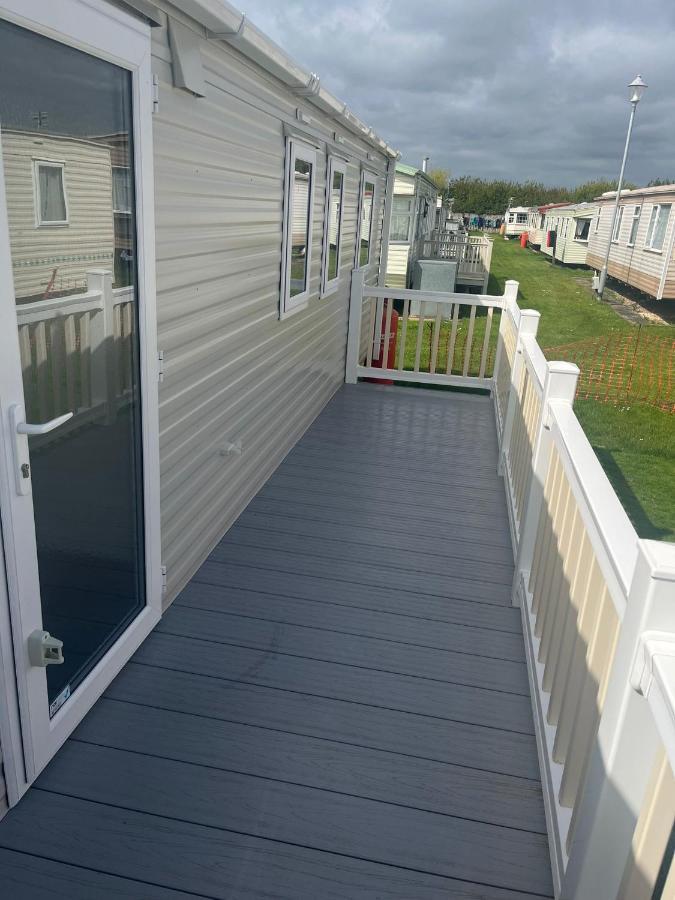 Kings Caravan Park Chapel Saint Leonards Exterior photo